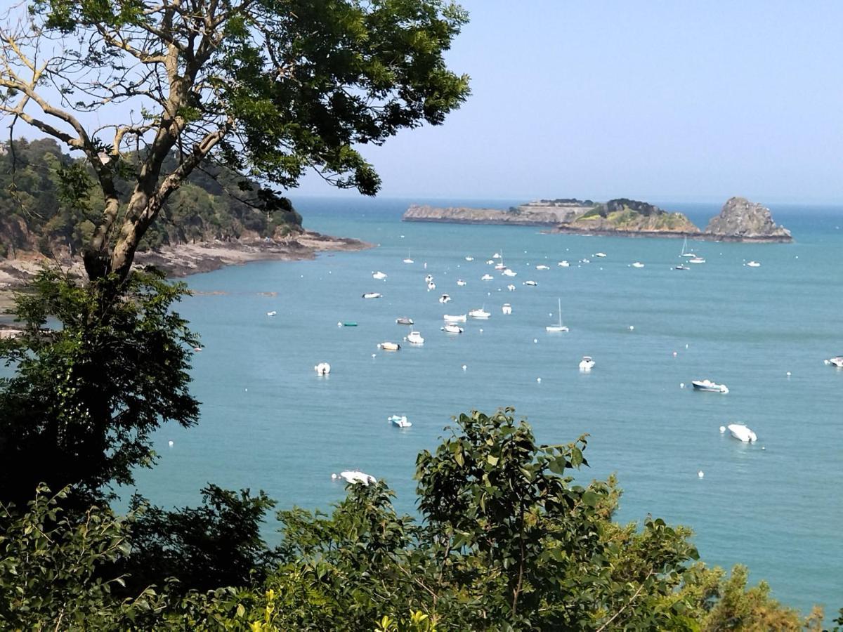 La Porte Bleue Cancale Bagian luar foto